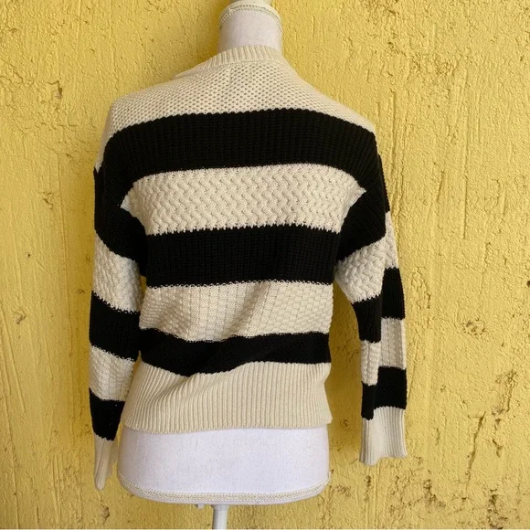 A NEW DAY WOMAN'S STRIPPED SWEATER BLACK/WHITE SIZE XS - Picture 2 of 5